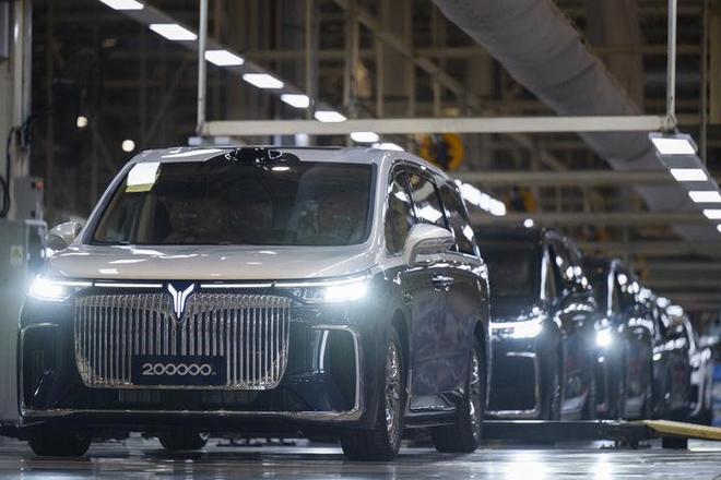 的确定性应对各种不确定性——中国经济圆桌会聚焦“四稳”开元ky棋牌中国经济圆桌会·新华全媒头条以高质量发展(图7)